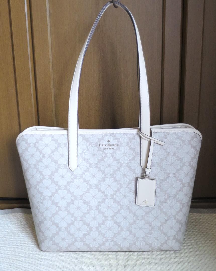 美品ケイトスペード　スペード フラワーコーテッド キャンバストート　ラージ肩掛け